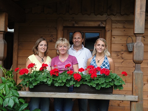 Appartment-Schusterhof-Bauernhaus-Ellmau-Familie-Bichler